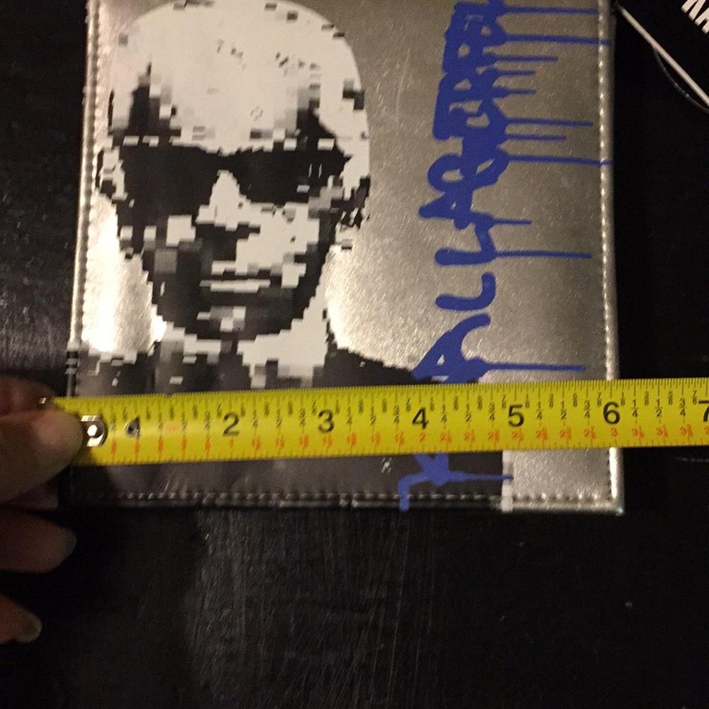 Final price Karl Lagerfeld $15 - Picture 3 of 4